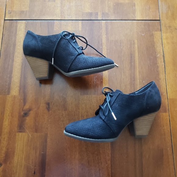 Dr. Scholl's Shoes - NIB Dr Scholls Black Textured Bootie Size 6.5 M